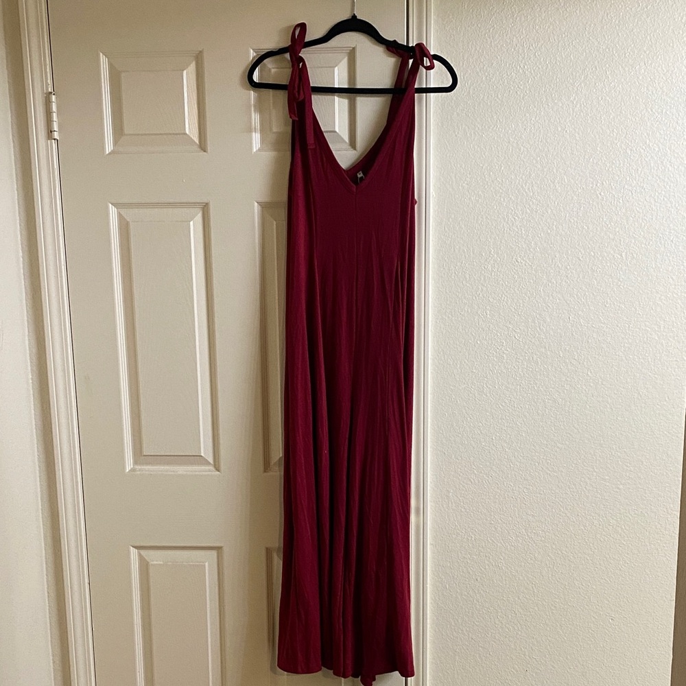 Chic Burgundy Sleeveless Jumpsuit